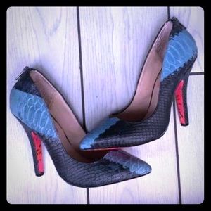 Snakeskin Betsey Johnson Heel